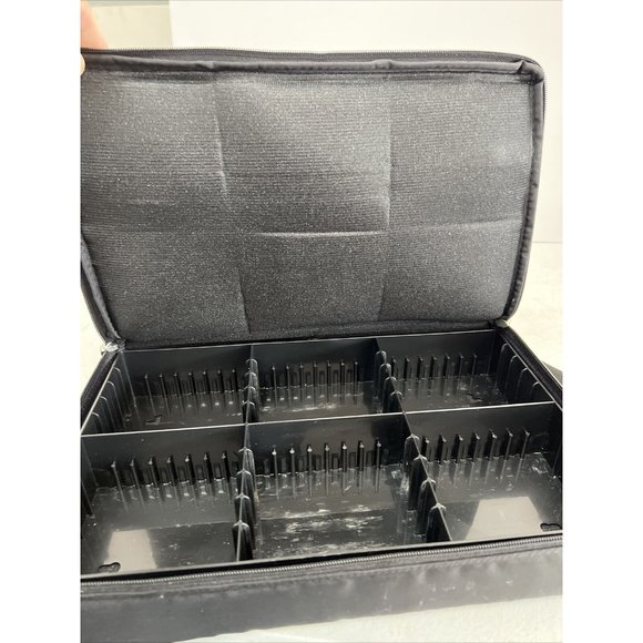 Vintage 1990s 30 Cassette Tape Plastic Soft Storage Holder Carrying Case - Picture 6 of 8